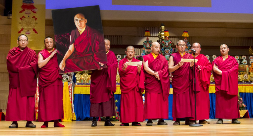 2014-monlam-day-3-monks-singing--2